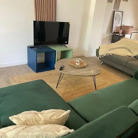 Large With Mountain View In Apartamento *