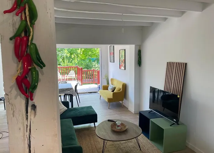 Large With Mountain View In Apartmán