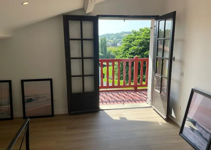 Large With Mountain View In Espelette